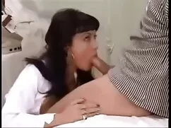 Âm hộ tung tất cả ta ...