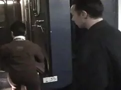 Nhật, cô bé nhút nhá ...