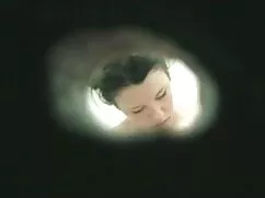Hai dâm trong phòng  ...