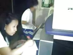 Cô bé muốn bố dượng  ...