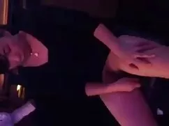 Cô ấy là sex tốc độ  ...